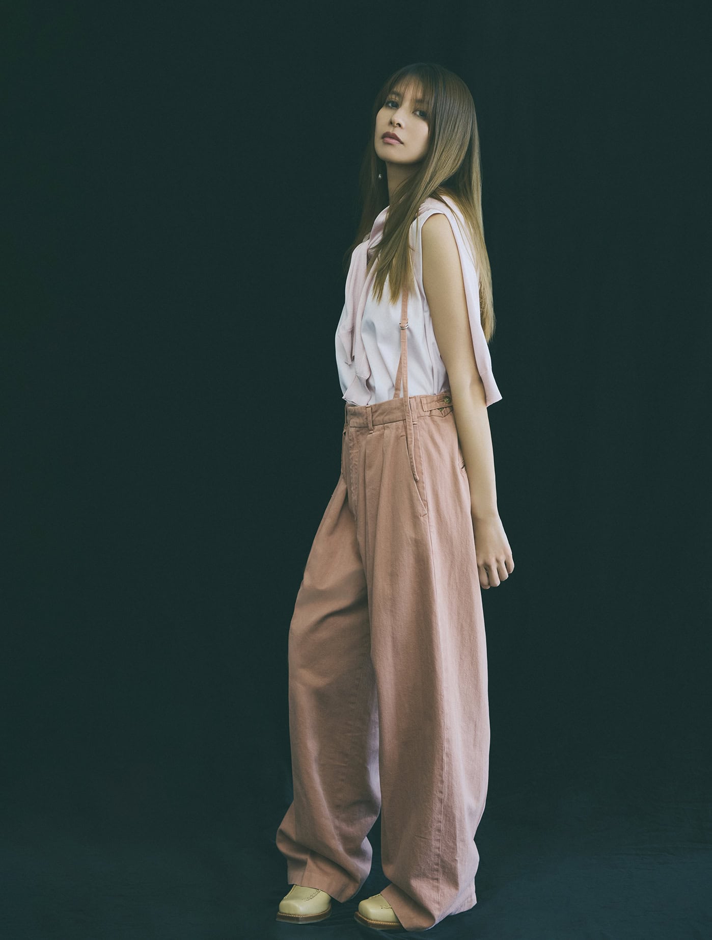 ピンクってダサい、けど愛してる。吉川ひなのが貫く好きな色＝ピンクへ