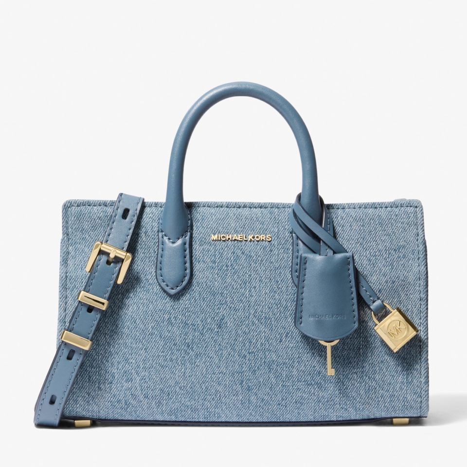 日本限定のデニム素材のバッグ＜SCARLETT MD＞チャコール、ウオッシュデニム各￥52,800（共にMICHAEL Michael Kors／ Michael Kors）