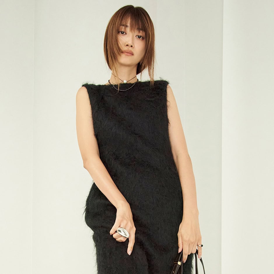 スタイリスト百々千晴に学ぶ旬な着こなし】40代は靴とバッグをブラウン