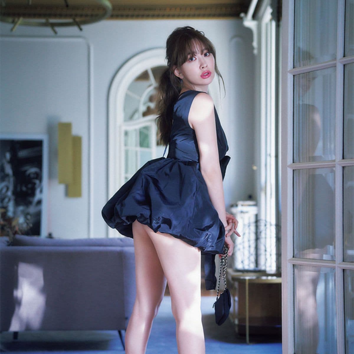 おしり出ちゃってる！小嶋陽菜写真集『かもしれない』大ヒット御礼【厳選カット公開】｜【公式】オトナミューズ ウェブ（otona MUSE）