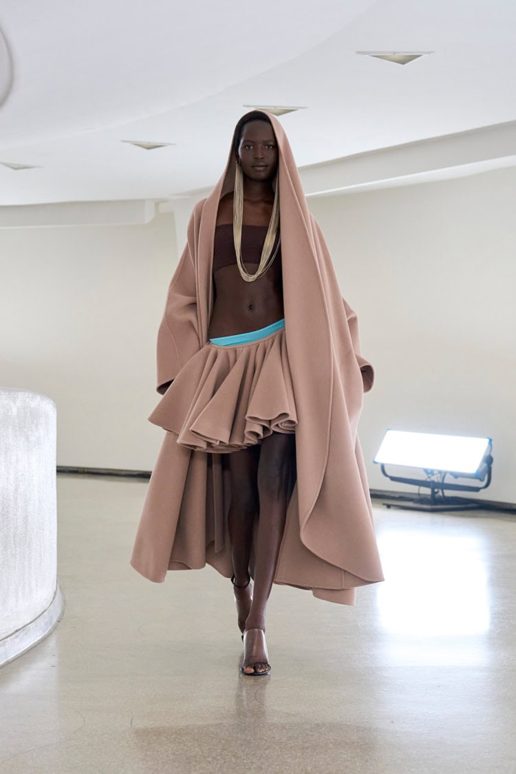 ALAïA 2025 SPRING SUMMER_021