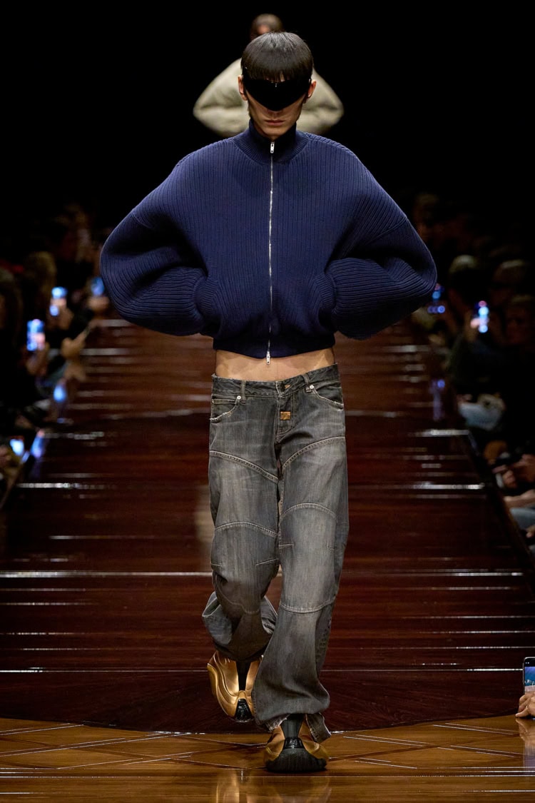 BALENCIAGA 2025 SPRING SUMMER_021