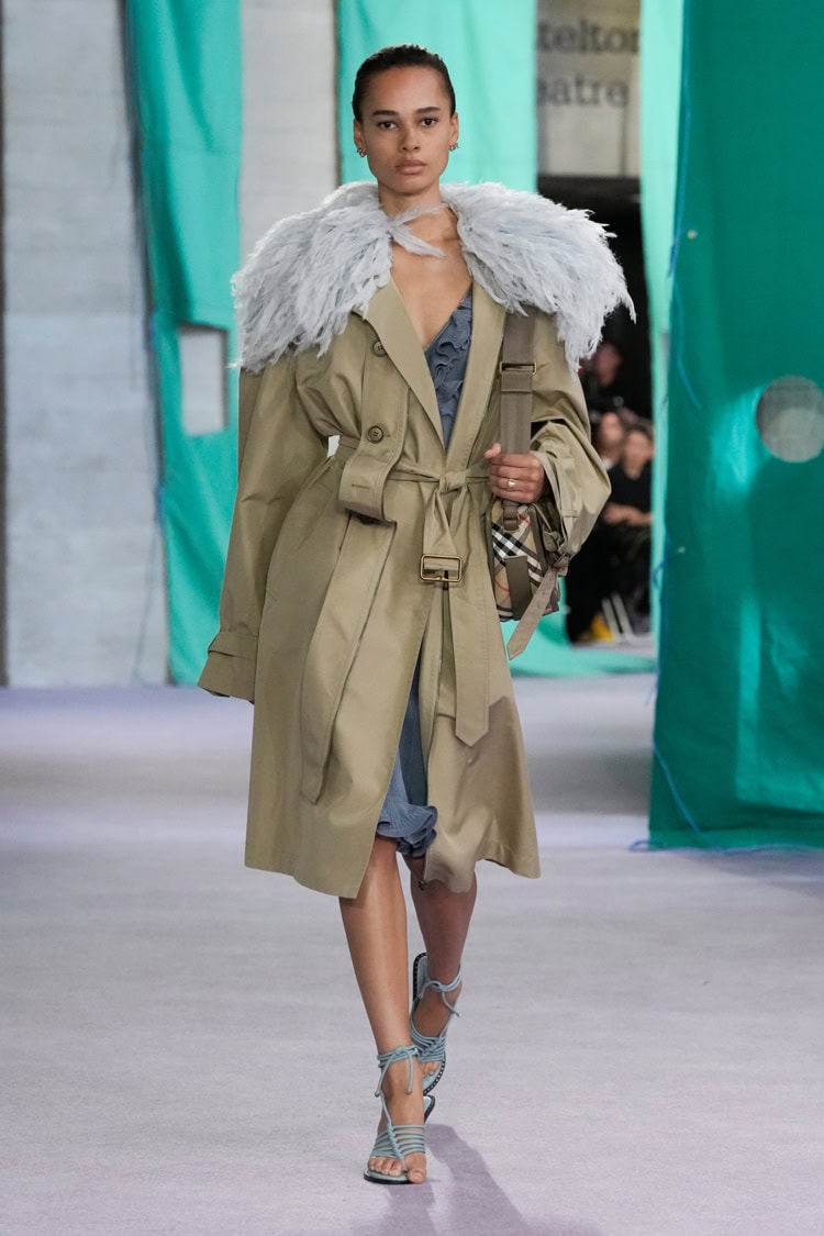 BURBERRY 2025 SPRING SUMMER_004