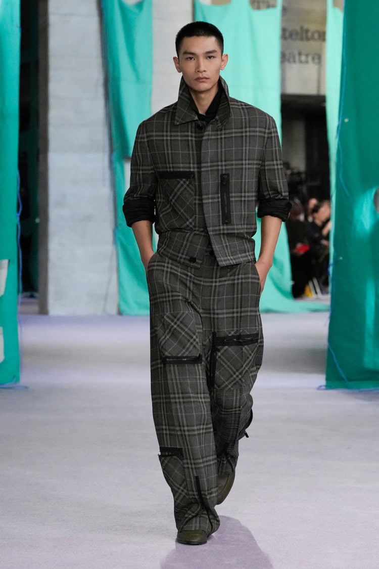 BURBERRY 2025 SPRING SUMMER_006