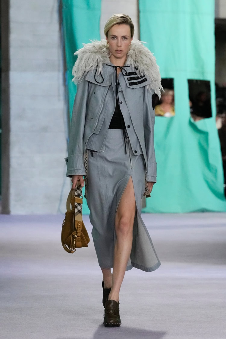 BURBERRY 2025 SPRING SUMMER_007