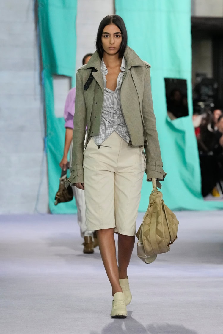 BURBERRY 2025 SPRING SUMMER_024