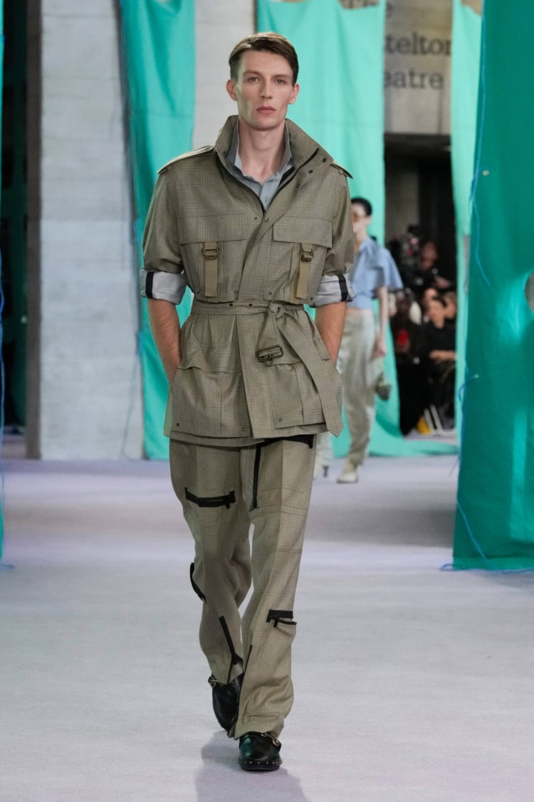 BURBERRY 2025 SPRING SUMMER_034