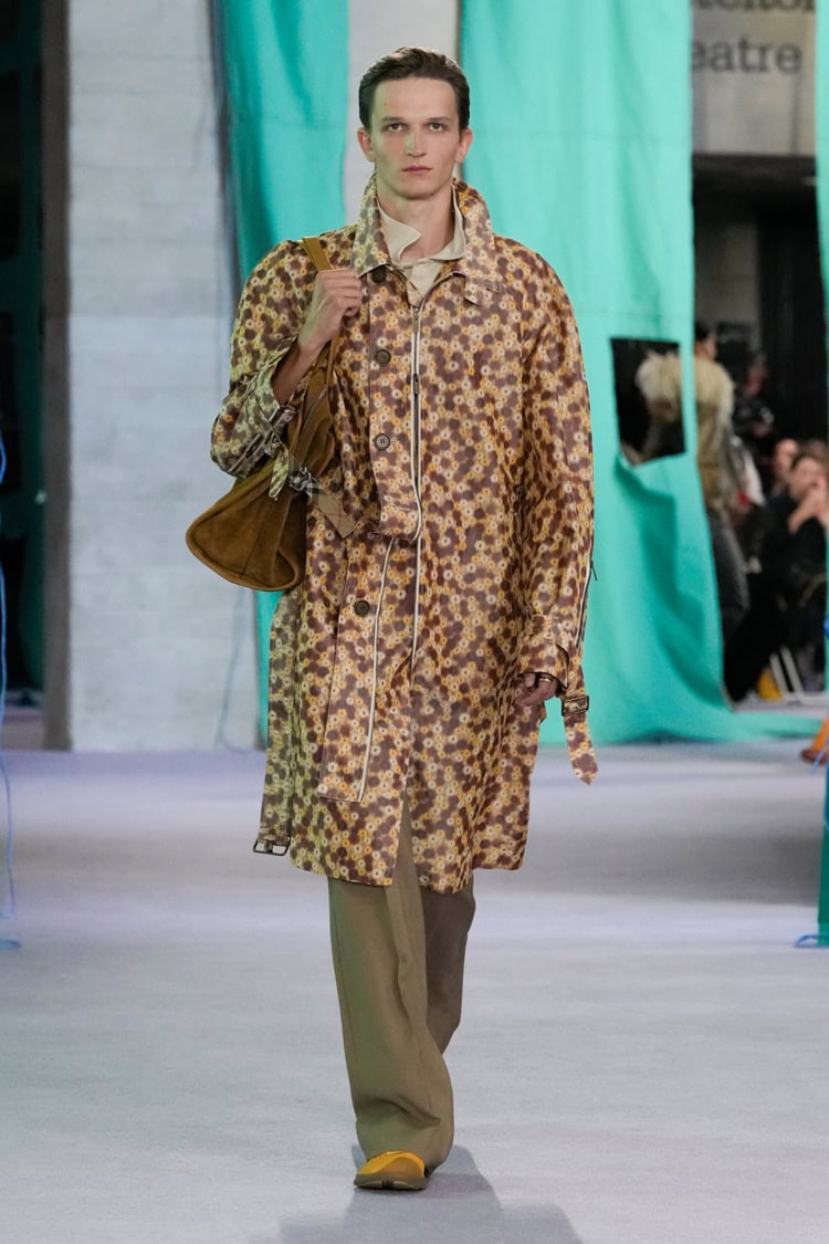 BURBERRY 2025 SPRING SUMMER_037