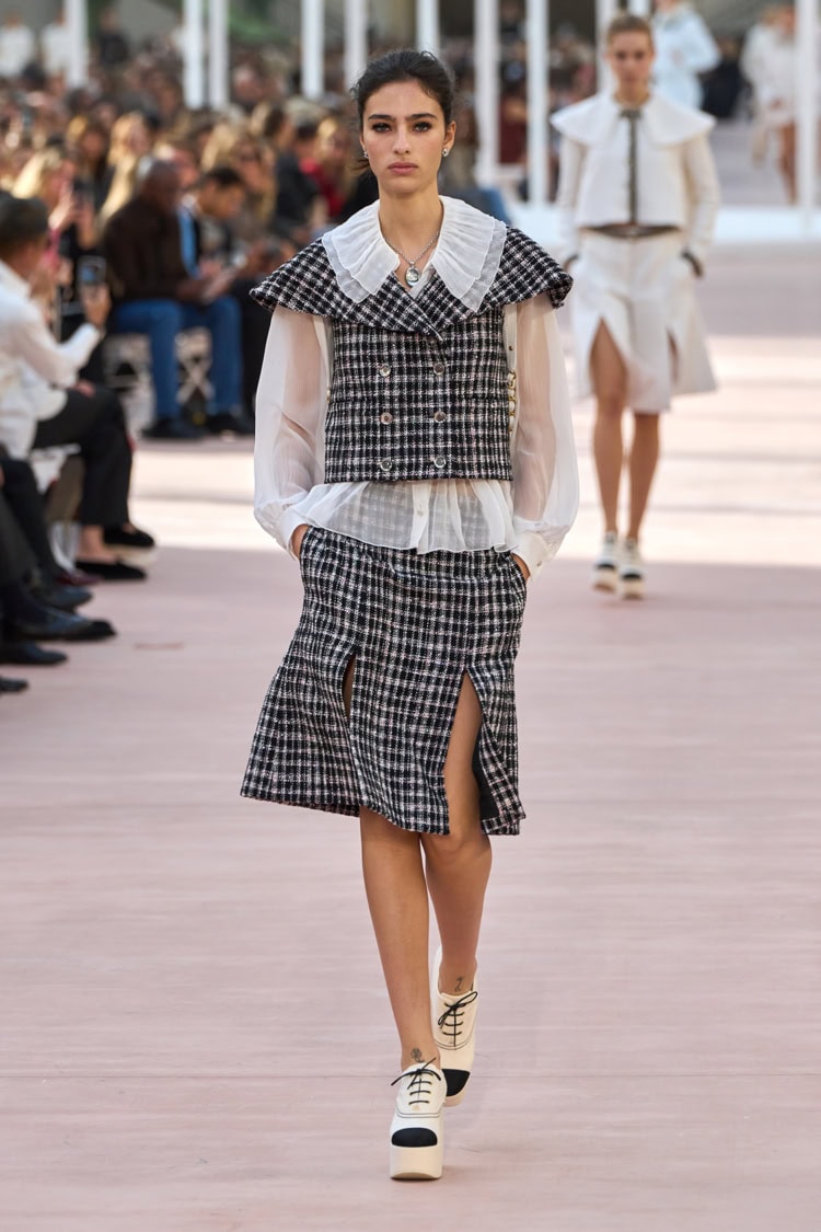 CHANEL 2025 SPRING SUMMER_002