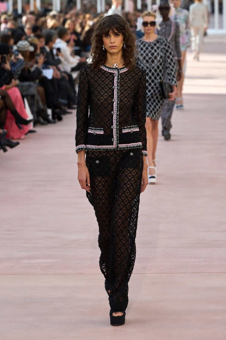 CHANEL 2025 SPRING SUMMER_048