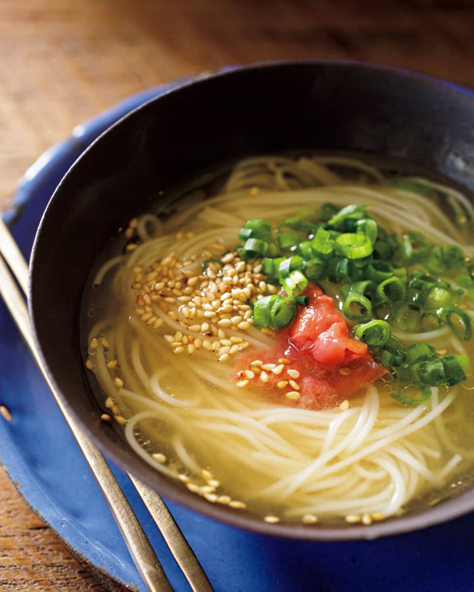 鶏だんごとせりの梅ごましょうが鍋　梅ねぎにゅうめん