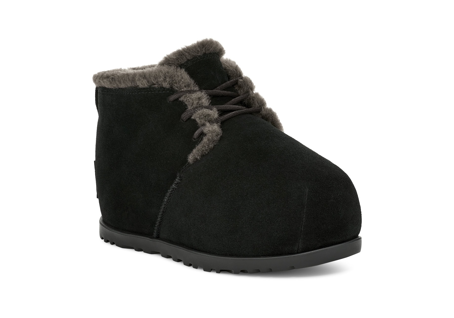 ブーツ〈パンプド レース アップ〉［ソール5㎝］¥28,600（UGG®／Deckers Japan）