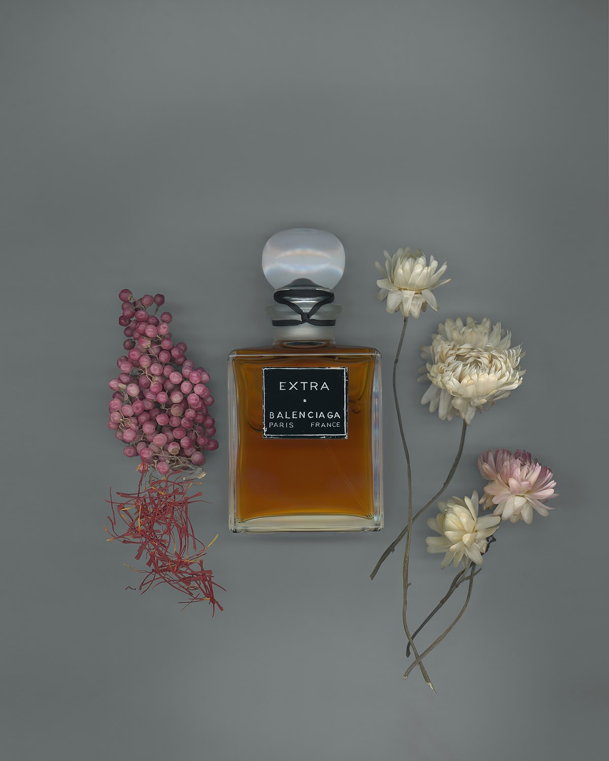 香水〈エキストラ パルファム〉100mL ¥46,090※予定価格（バレンシアガ／バレンシアガ クライアントサービス）