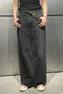 「XL STRAIGHT」￥14,300（リーバイス®）