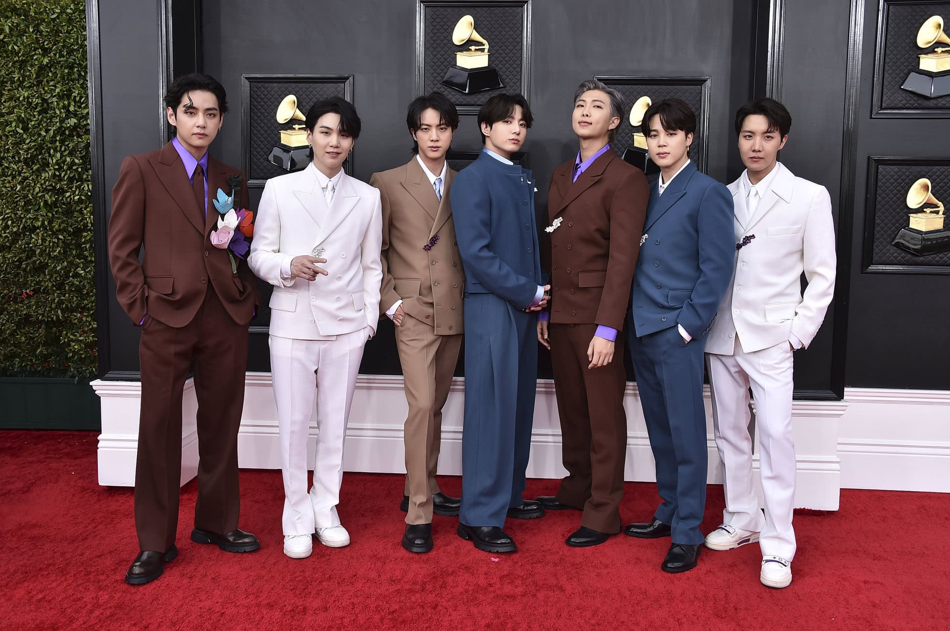 bts on stage ジョングク/ジミン ポスター ソロ展示会 ' The Truth Untold : 전하지 못한 진심 ' in NYC