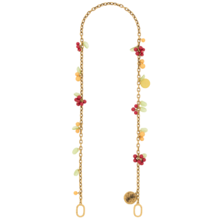 チェリー チャーム チェーン（レジン）¥170,500（サンローラン バイ アンソニー・ヴァカレロ／サンローラン クライアントサービス）