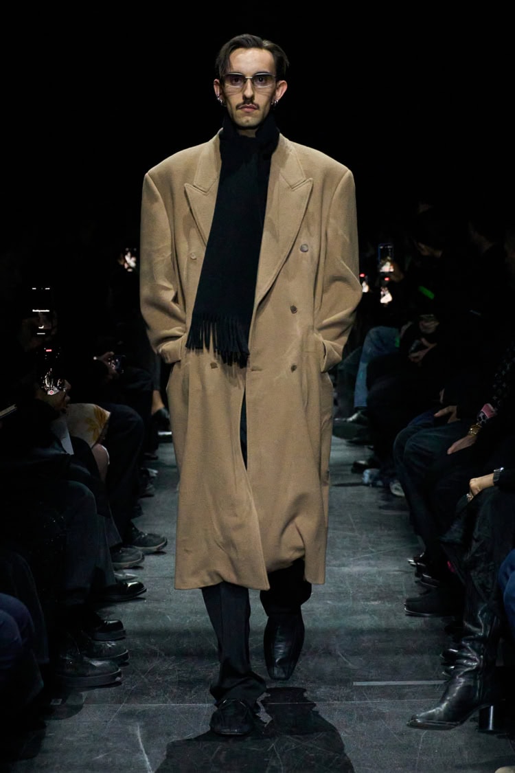 BALENCIAGA 2025-26 AUTUMN WINTER_017