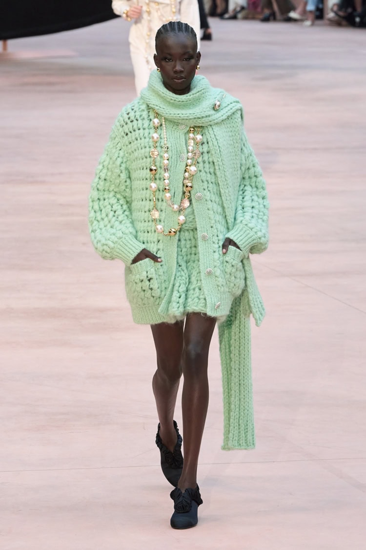 CHANEL 2025-26 AUTUMN WINTER_057