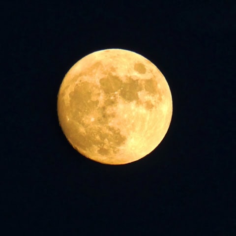 2025年5月の満月は13日（火）の真夜中、1時56分。10日から16日は体調の変化にご注意を！