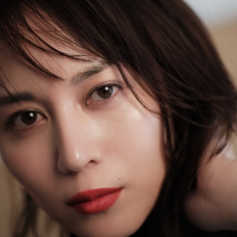 「今は大人の反抗期、かも？」新天地へと踏み出した俳優・比嘉愛未、38歳の現在地