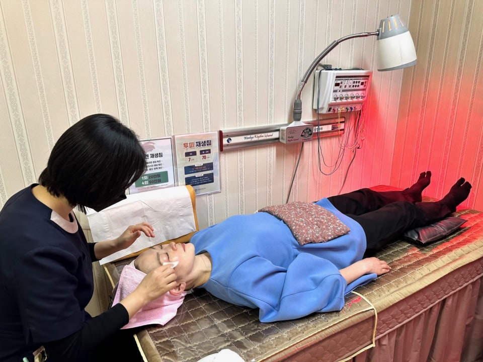 ROSY編集長・梅田がレポート！ お肌トーン爆上げ【韓国・大邱の美容ツアー】②　韓方美顔鍼編