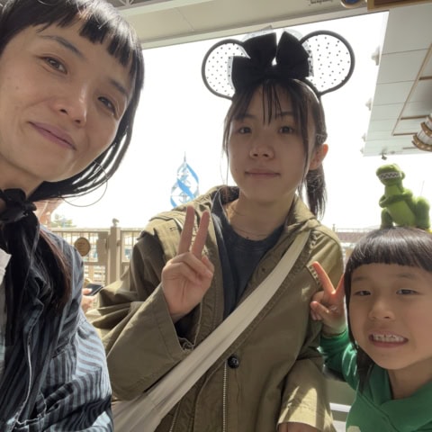 スタイリスト木津明子の【こども食堂】全てのお母さんたちに「頑張ってエライで賞」を！
