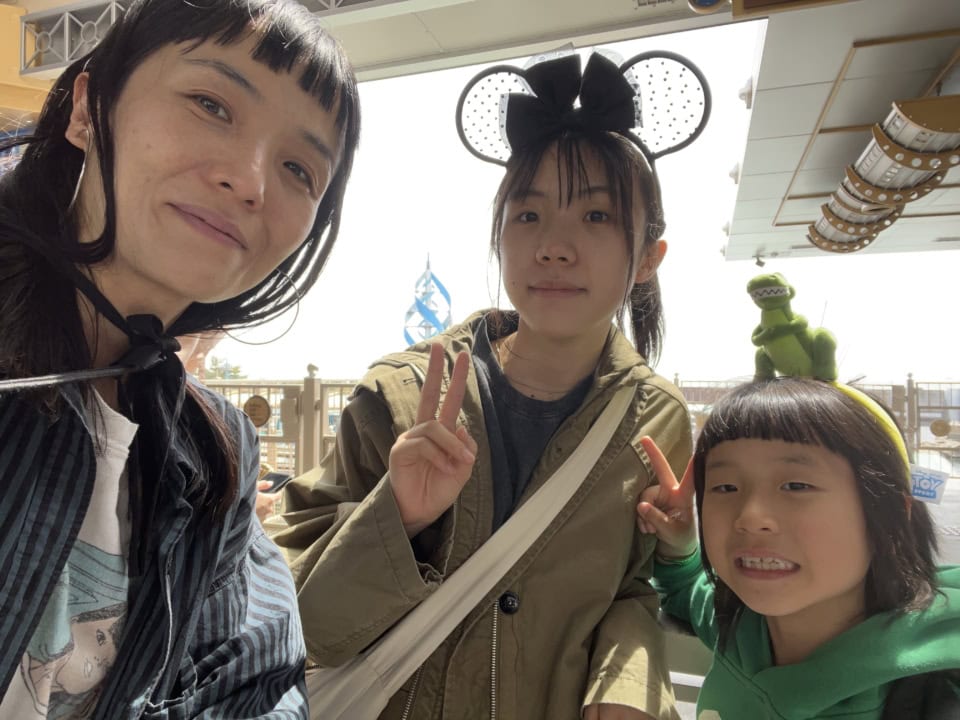 スタイリスト木津明子の【こども食堂】全てのお母さんたちに「頑張ってエライで賞」を!