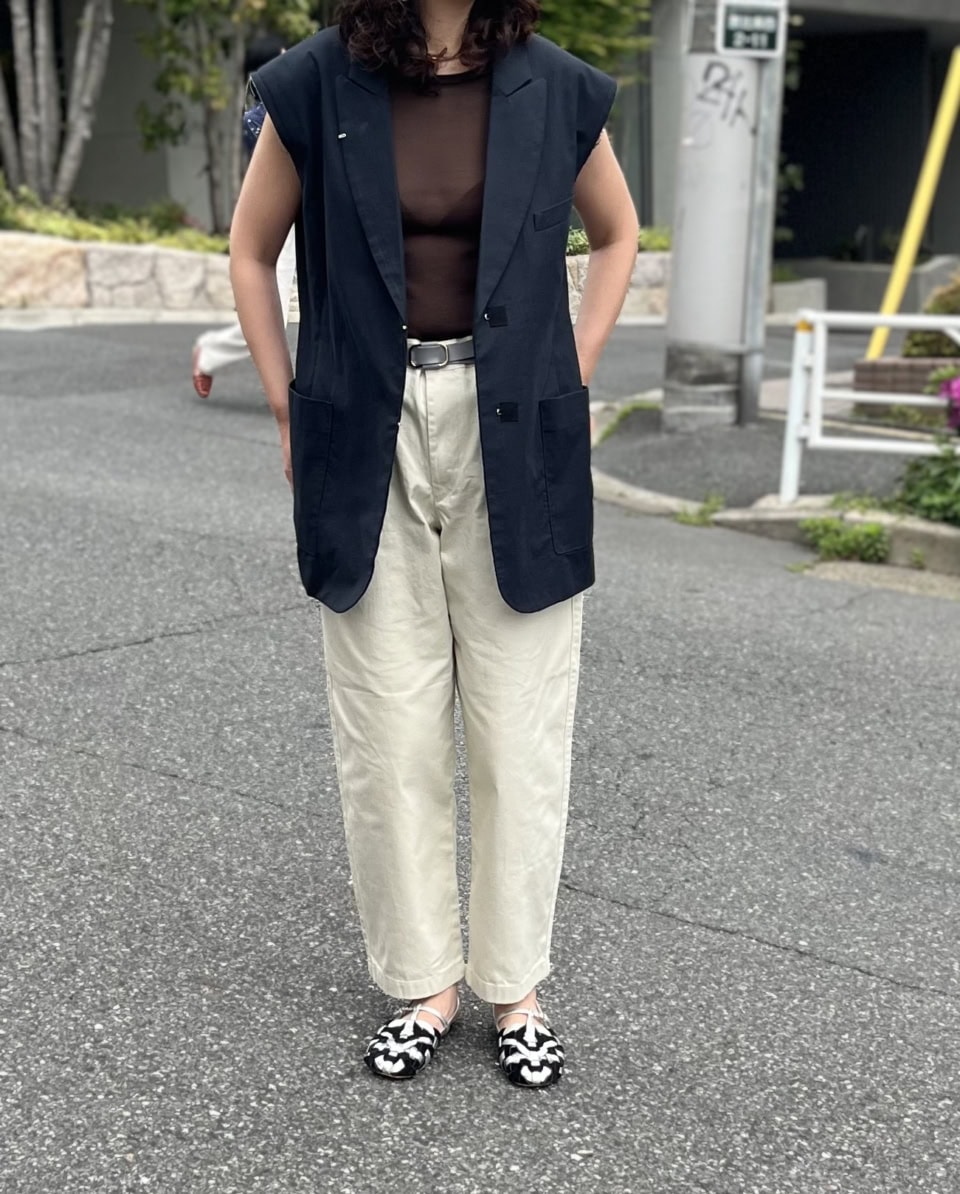 シルエットも生地も完璧！ 40代女性ライターが【ユニクロ ユー】のメンズのチノパンを買ってみた