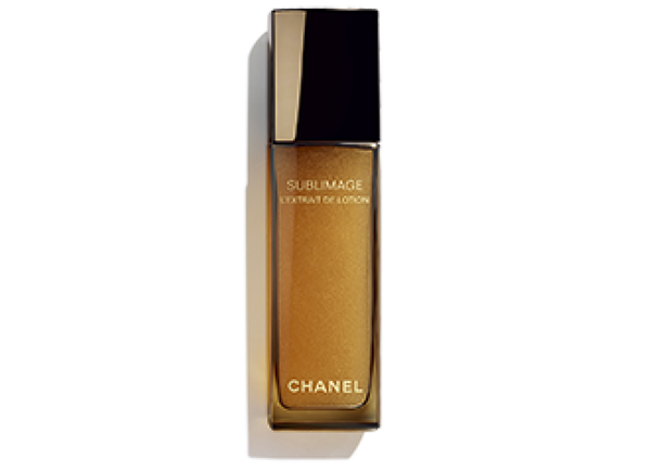 ©CHANELサブリマージュ レクストレ ドゥ ローション 125mL ¥53,350（シャネル）