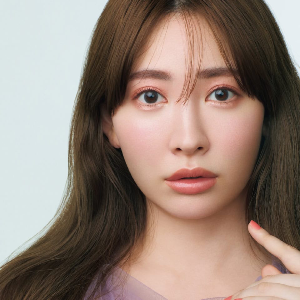 ELLEメイクシリーズ【ルージュ】アイシャドウ／シャープナー／オリジナルポーチ JILLSTUART × Haruna Kojimaジュエリーのようなアイカラーで作る