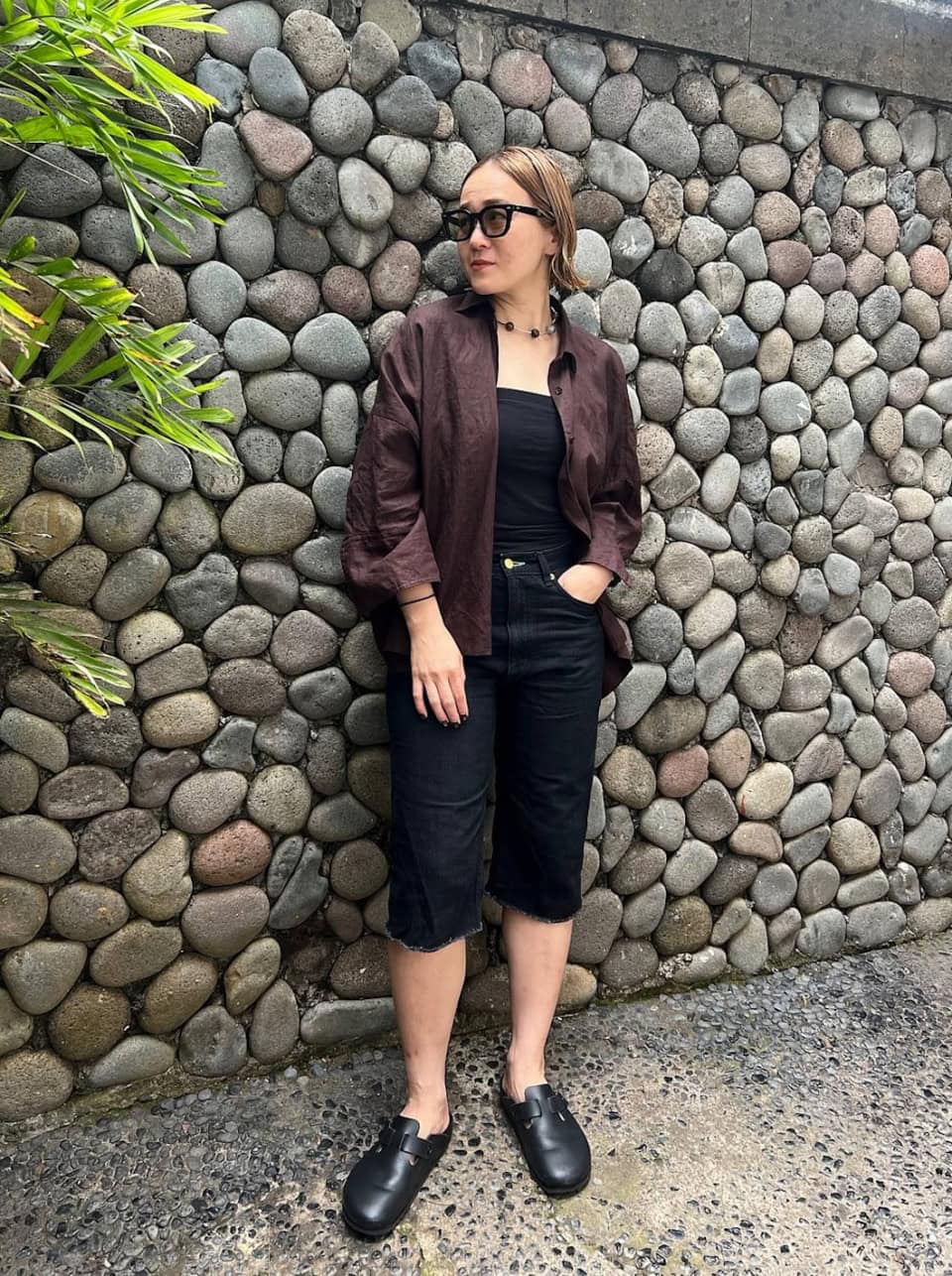 【おしゃれスナップ】大人のデニムショートパンツは「丈感」と「シルエット」が大切！｜浅子智美さん