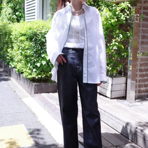 【おしゃれスナップ】ワイドデニムとロングネックレスで美シルエットが完成！｜田中有美さん