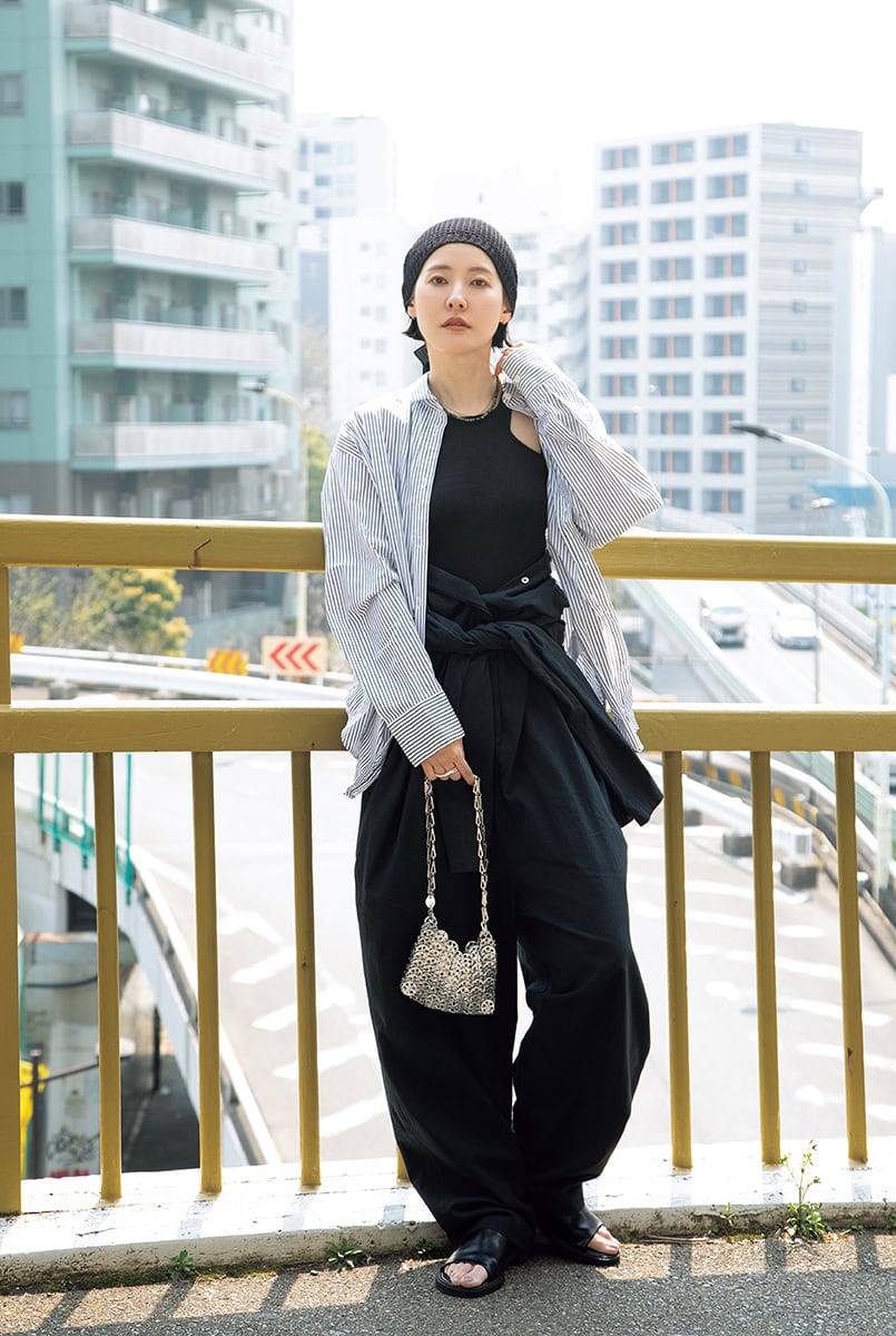 服の着方でモノトーンスタイルはこんなに激変!【上枝みどりさん】のバランス自在なスタイリング術
