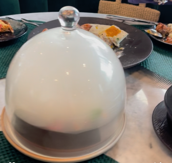 燻製パンケーキからイチゴ入りまで【2025年版】ハワイで絶対食べたい！最新の絶品パンケーキ4選