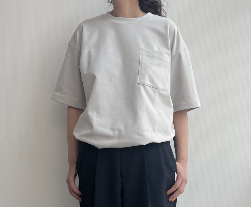 【無印良品】のTシャツ全8モデルを40代ライターが試着&徹底解説【すべて2,990円以下】