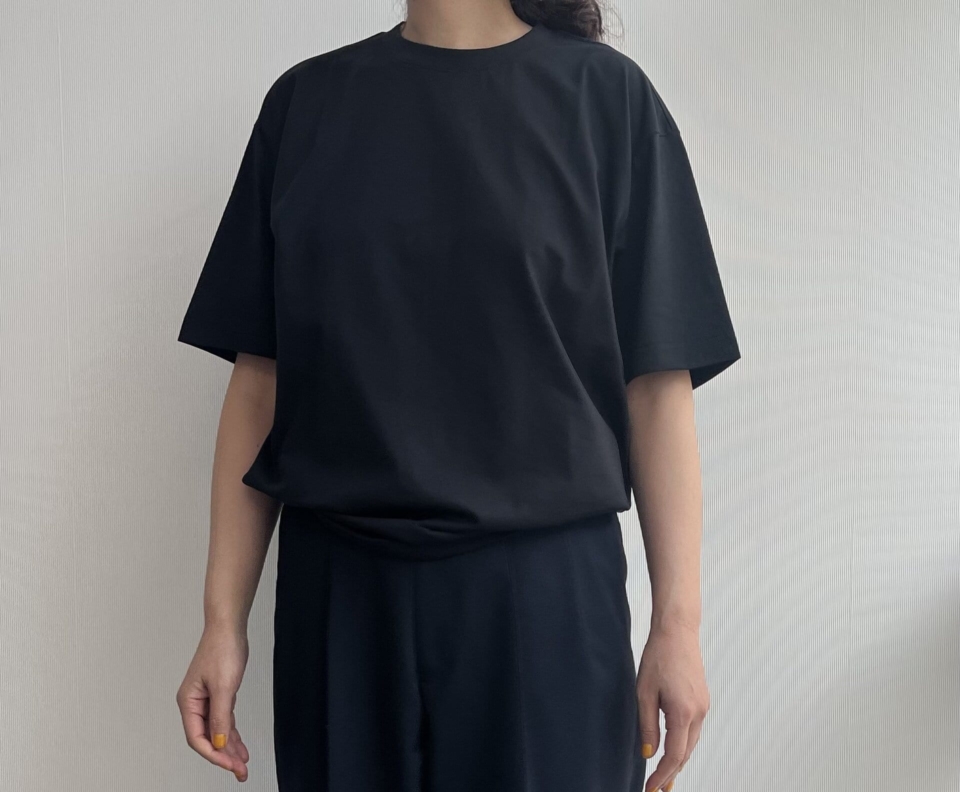 【無印良品】のTシャツ全8モデルを40代ライターが試着&徹底解説【すべて2,990円以下】