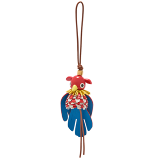 チャーム〈PARROT PUZZ〉¥99,000（ロエベ／ロエベ ジャパン クライアントサービス）