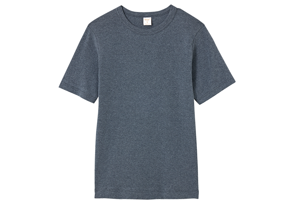 丁寧な物作りで知られるイタリアンブランド「ジチピ」のTシャツは、程よいフィット感が◎。¥7,480（ジチピ／フォーチュンチー ジャパン）