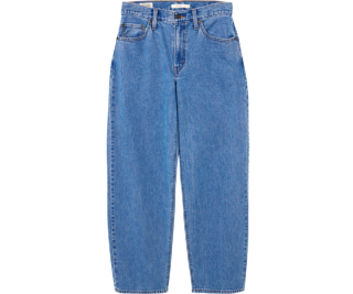 お父さんから借りたジーンズよりもバギーな“BAGGY DAD”シルエット。¥14,300（リーバイス®／リーバイ・ストラウス ジャパン）
