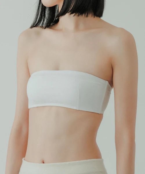 肌見せ服が好きな40代編集者イチオシ！【見えても美しいストラップレスブラ】3選