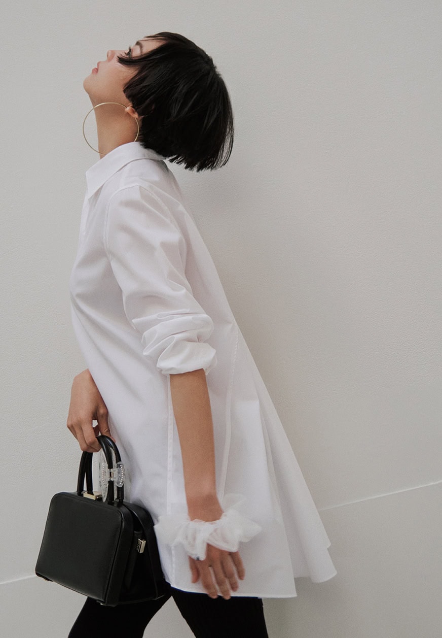 この夏「ビッグシャツ＋レギンス」はマスト！ K-POP歌姫の気分で選ぶ＆着るベーシック服のヒント