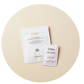 sweet7月号増刊の付録は「SNIDEL BEAUTY & d'Alba piedmont ピンクフリルポーチ＆コスメ2点セット