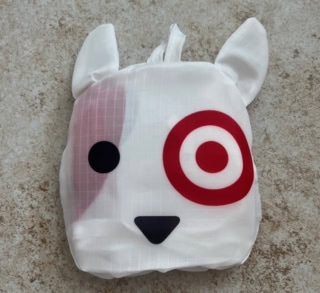 【ターゲット（target）】犬好きにはたまりません。フックも付いていて実用的ですね。