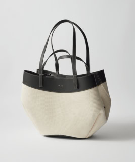 【POLÈNE（ポレーヌ）】バッグ［H34×W40×D19㎝］¥77,000（ポレーヌ）