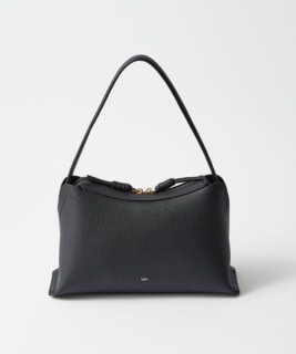 【ADD CULUMN（アドカラム）】バッグ［H27×W40.5×D11㎝］¥22,000（ADD CULUMN／アンソロジー）
