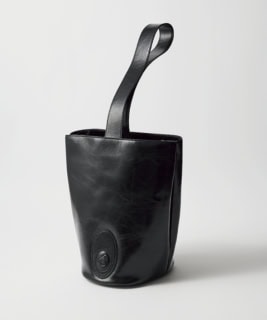 【ARCHIVÉPKE（アーカイブエプク）】バッグ［H30.5×W19×D18㎝］¥50,600（アーカイブエプク）