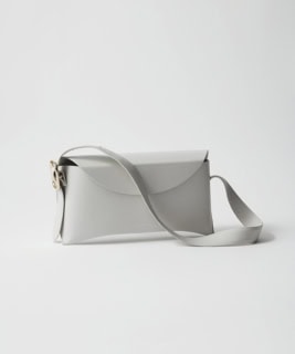 【SALCE（サルチェ）】バッグ［H13×W17.5×D4㎝］¥79,200（サルチェ／フラッパーズ）
