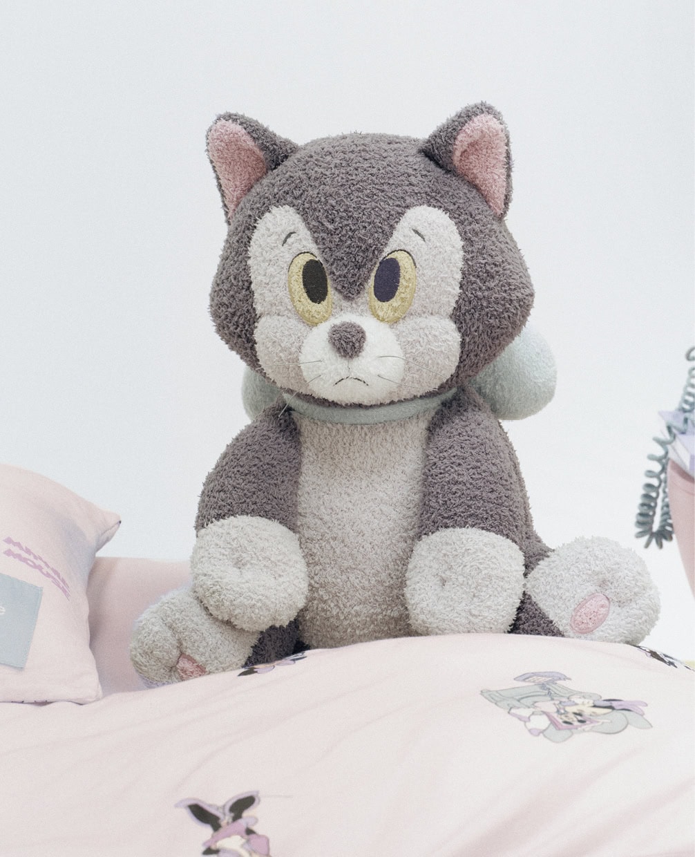 ©︎Disney Minnie フィガロお昼寝クッション ¥9,790
