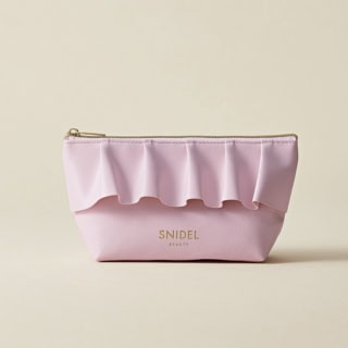 sweet7月号増刊の付録は「SNIDEL BEAUTY & d'Alba piedmont ピンクフリルポーチ＆コスメ2点セット。ポーチはSIZE（約）縦11×横22.5×マチ7cm［最大］