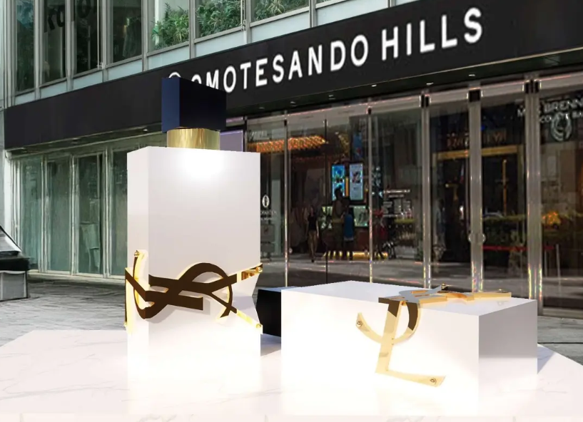 YSLが表参道にてポップアップイベント開催、新フレグランス「リブレ ロー ニュ」を体験できる